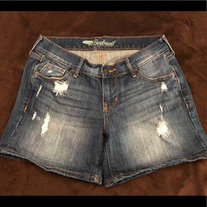 NWOT Old Navy Denim Boyfriend Shorts Size 2